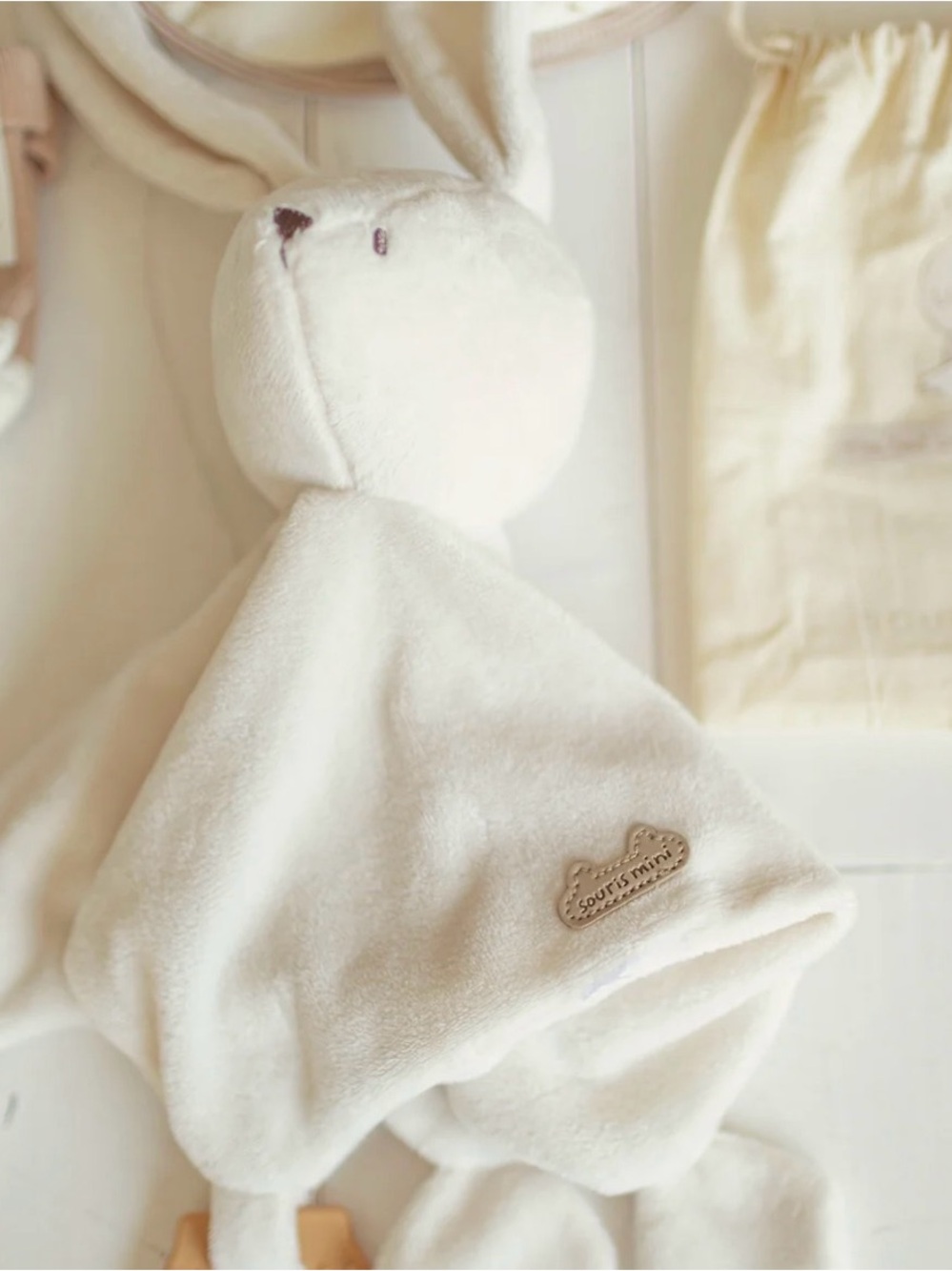 Brand new Souris Mini - Soft Cream Bunny Lovey Security Blanket - Kids Toys